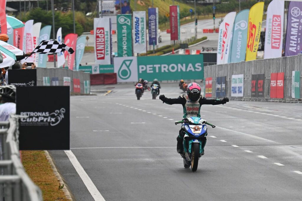 Akid Aziz Guna Peluang Pole Position Untuk Kemenangan Pusingan Pertama MCP