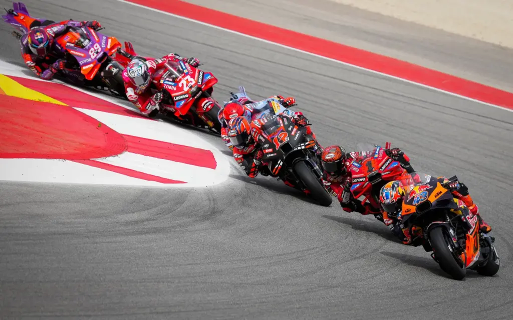 Maverick Vinales Akhirnya Memenangi Perlumbaan Bersama Aprilia
