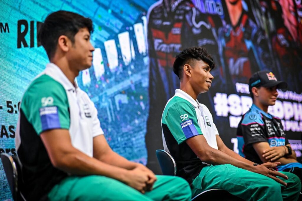 Helmi Azman dan Khairul Idham Teroka Cabaran Moto2 di Hari Pertama