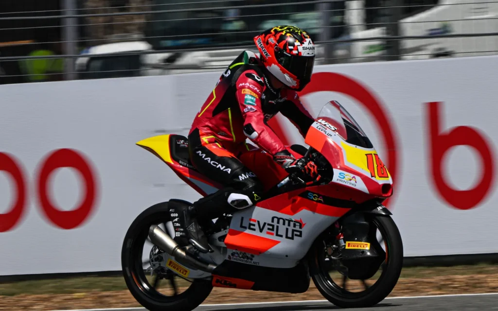 Matteo Bertelle raih petak pertama