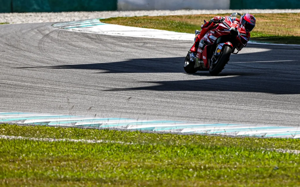 Jentera Ducati beri tindak balas positif meskipun dalam keadaan hujan