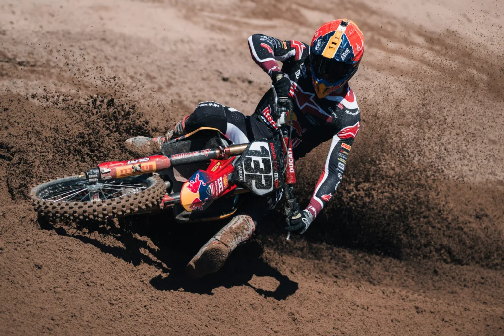 Aksi sukar di Sardinia buat Red Bull Ducati MXGP