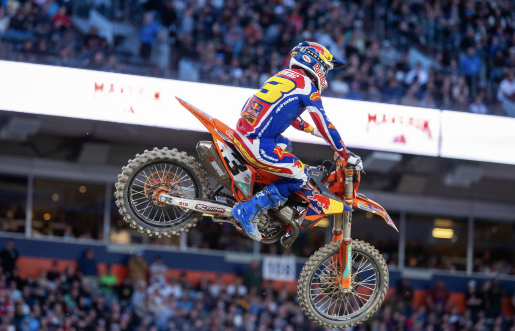 Tomac kembali ke kedudukan Podium di Denver