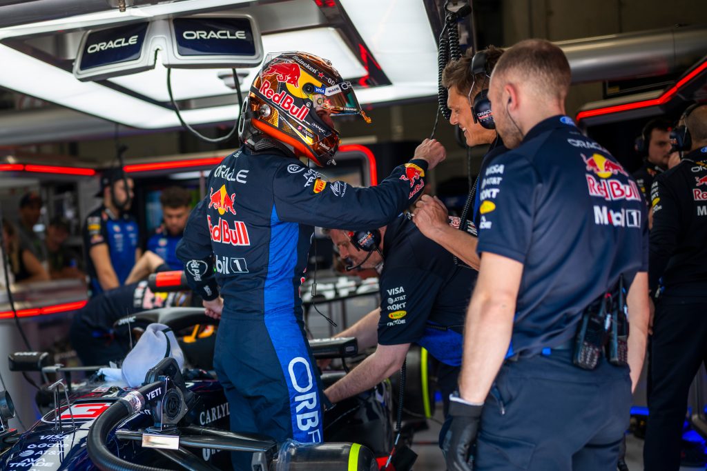 Anda Peminat Sebenar Red Bull Racing? Uji Pengetahuan F1 Anda Menerusi Red Bull Quiz Stop!